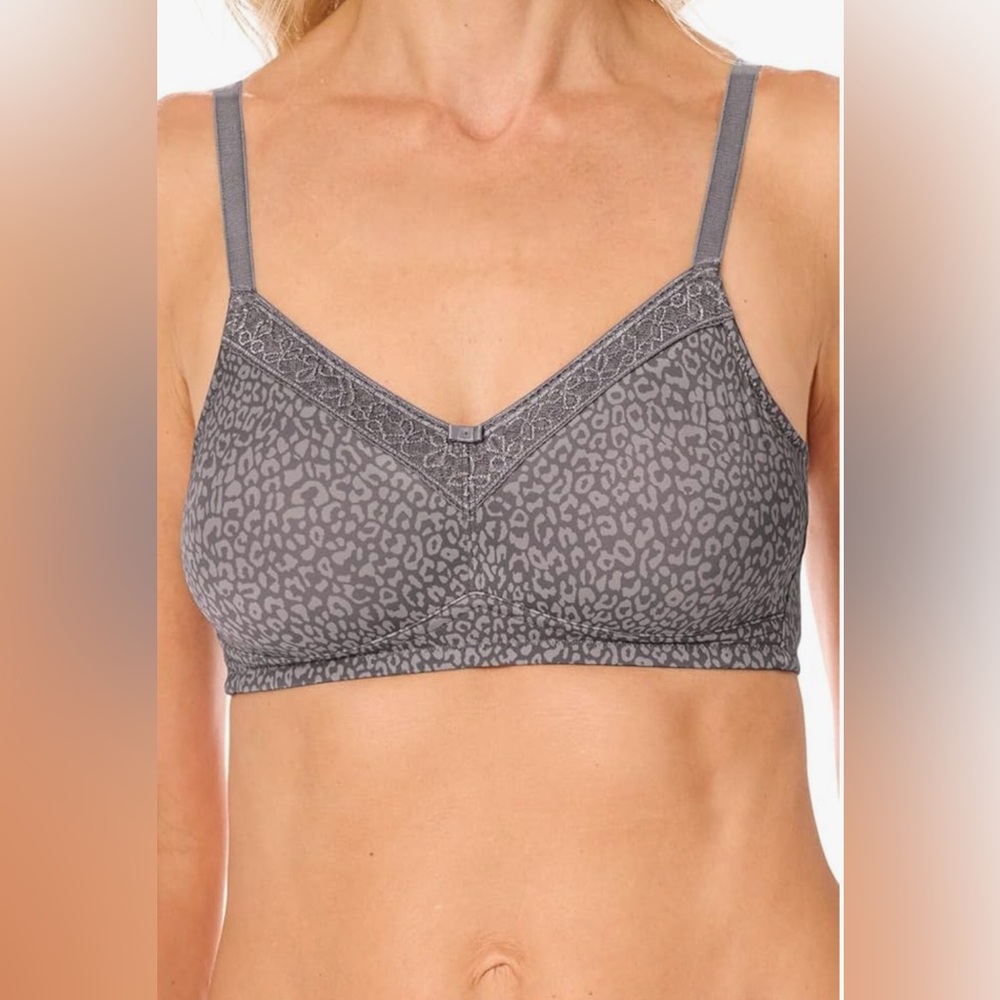 NWT Grayish/Purplish Leopard Print Women's Wireless Bra Size 44D (4B)